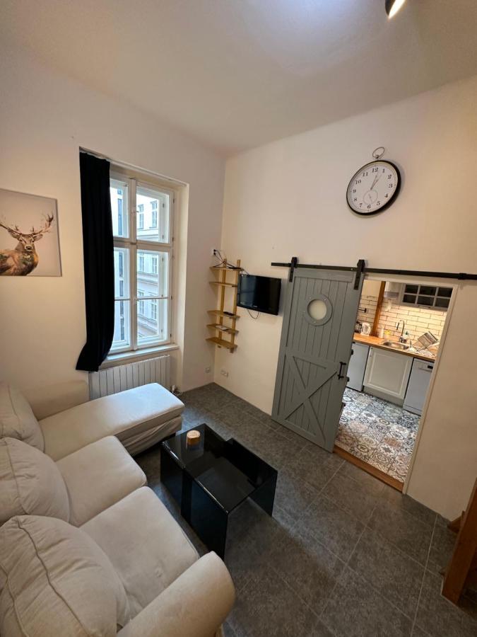 Cozy New Loft Apartment Prague Luaran gambar