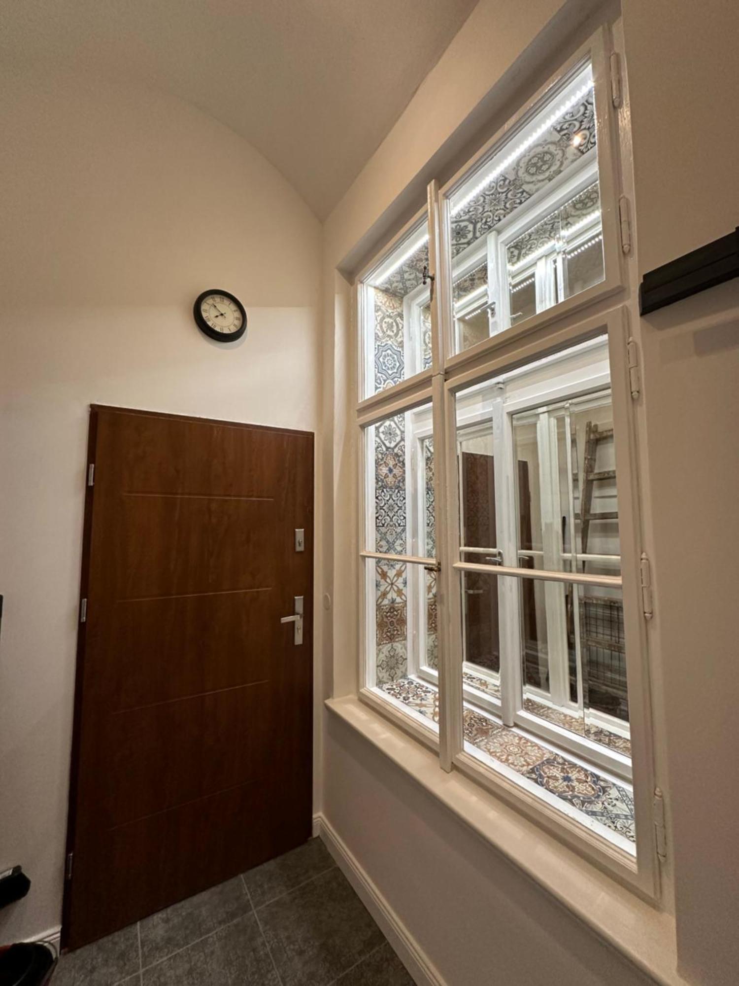 Cozy New Loft Apartment Prague Luaran gambar